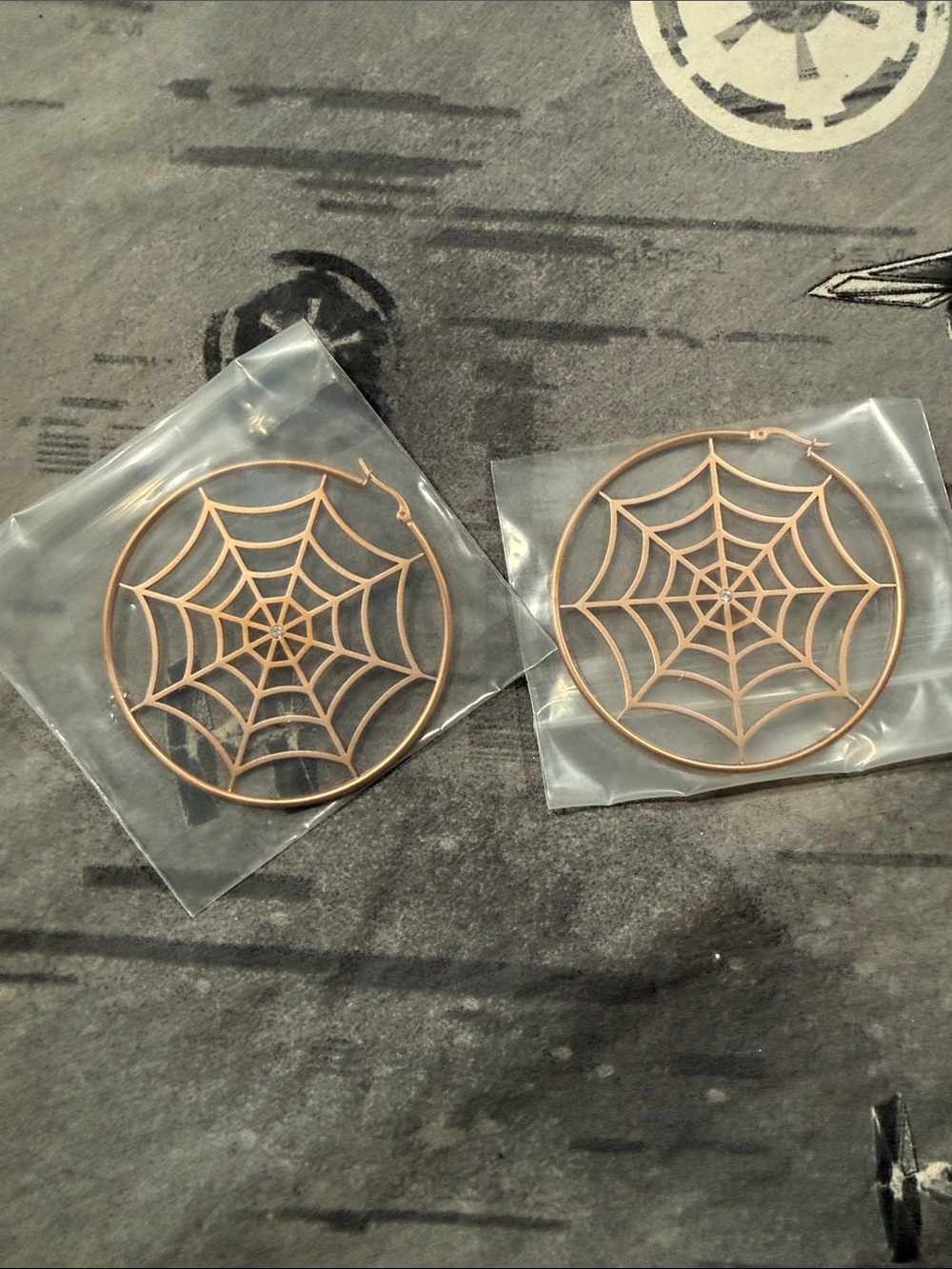 BNIB SOURPUSS ROSE GOLD SPIDERWEB HOOP EARRINGS - Picture 3 of 6